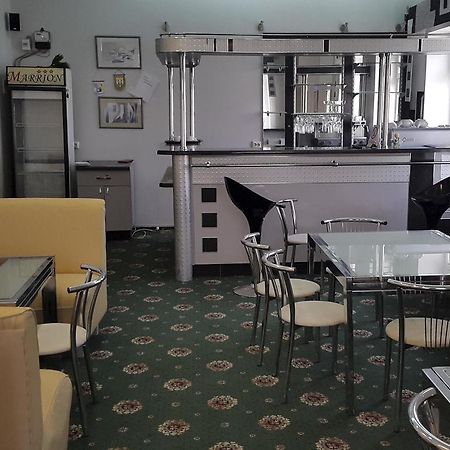 Marrion Hotel オデッサ エクステリア 写真